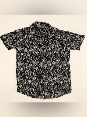 Hot Topic Mushroom Print Short Sleeve Button Up Rayon Shirt Black White S Flaws